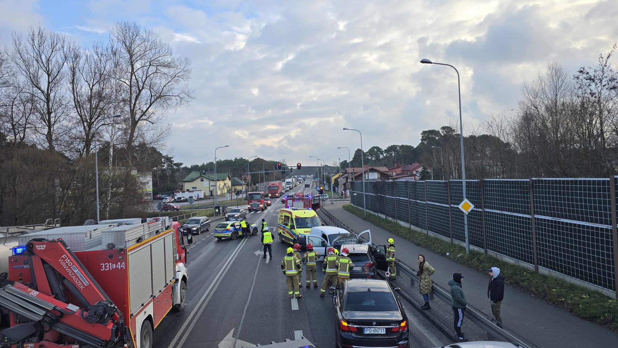 Groźny wypadek pod Piotrkowem Trybunalskim. Ucierpiały 3 osoby