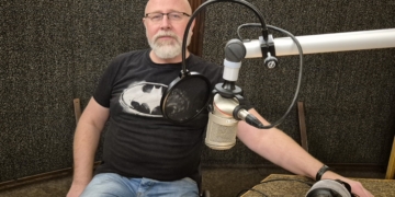 Mocne nocne - o tym nie chcemy rozmawiać. Kto pierwszy wciśnie guzik: Ty czy AI? [PODCAST]
