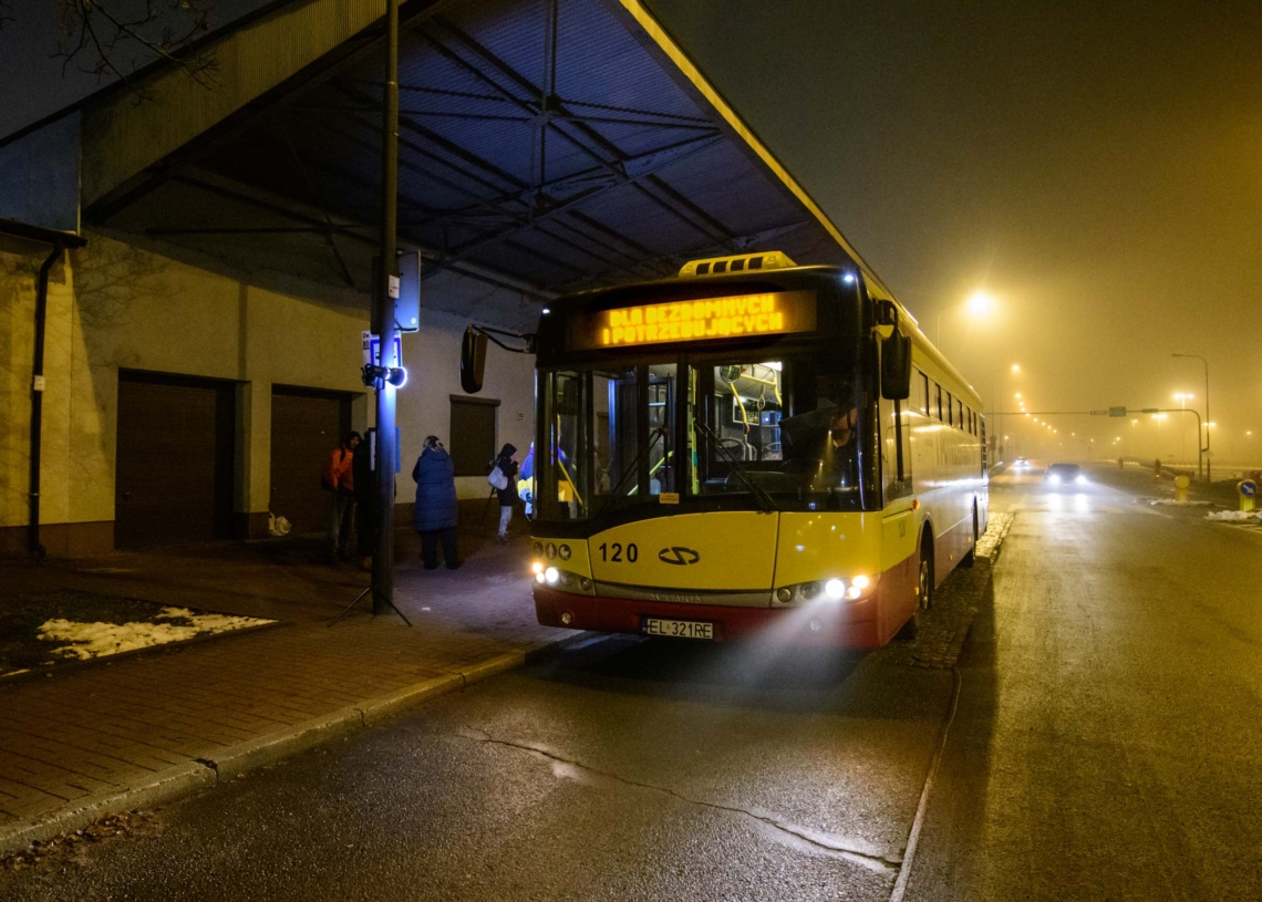Ruszył autobus dla bezdomnych i potrzebujących. To już 22. sezon akcji, fot. Sebastian Szwajkowski