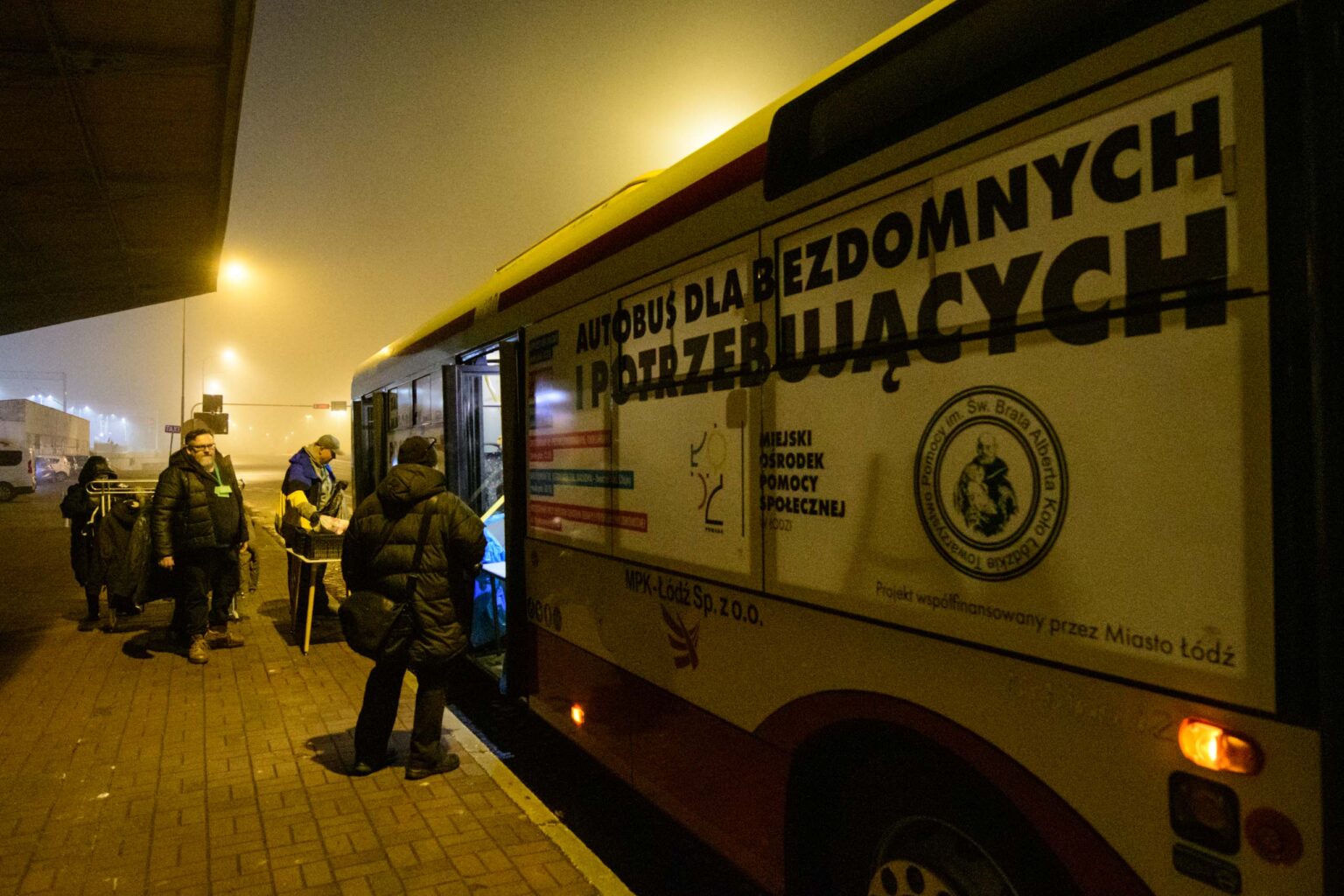 Autobus dla potrzebujacych 2025 fot Sebastian Szwajkowski 7