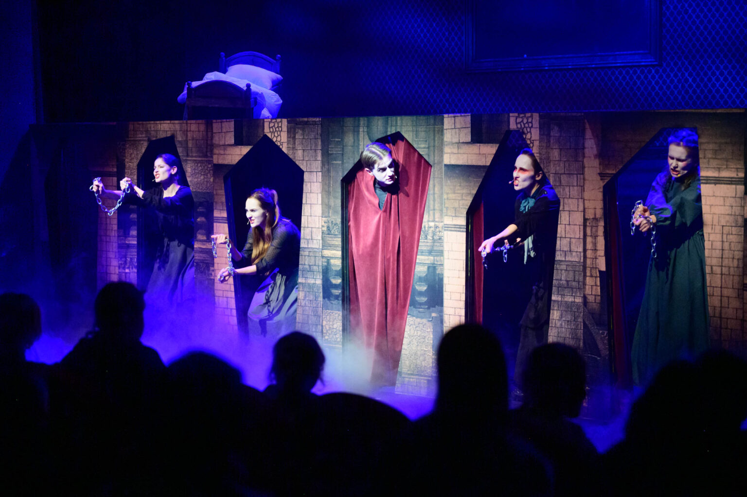 Gwiazdka Radia Lodz i przyjaciol w Teatrze Arlekin fot Sebastian Szwajkowski 11