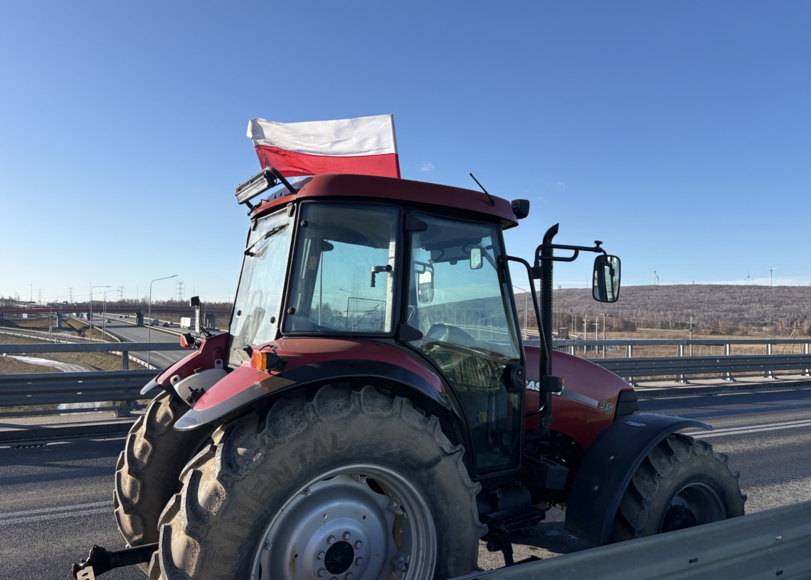 Protesty rolników w Łódzkiem. Na drogi wyjechały ciągniki i inne maszyny rolnicze