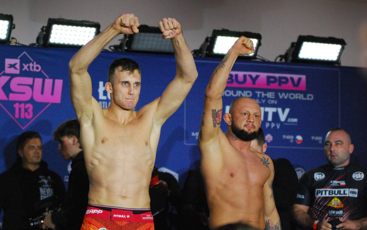 Igor Wlodarczyk Artur Krawczyk KSW 113 fot Robert Zwolinski