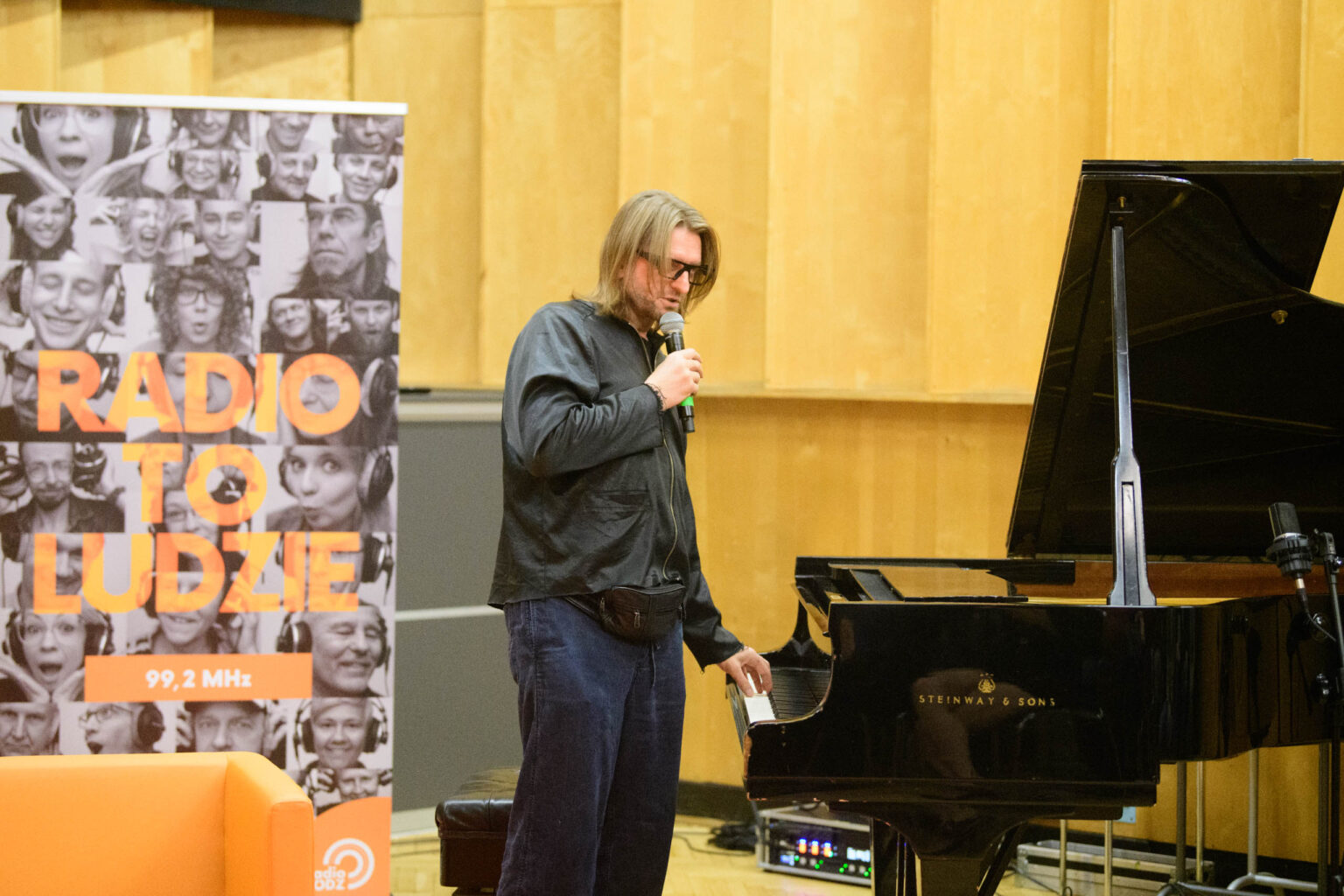 Leszek Mozdzer w Radiu Lodz fot Sebastian Szwajkowski 12