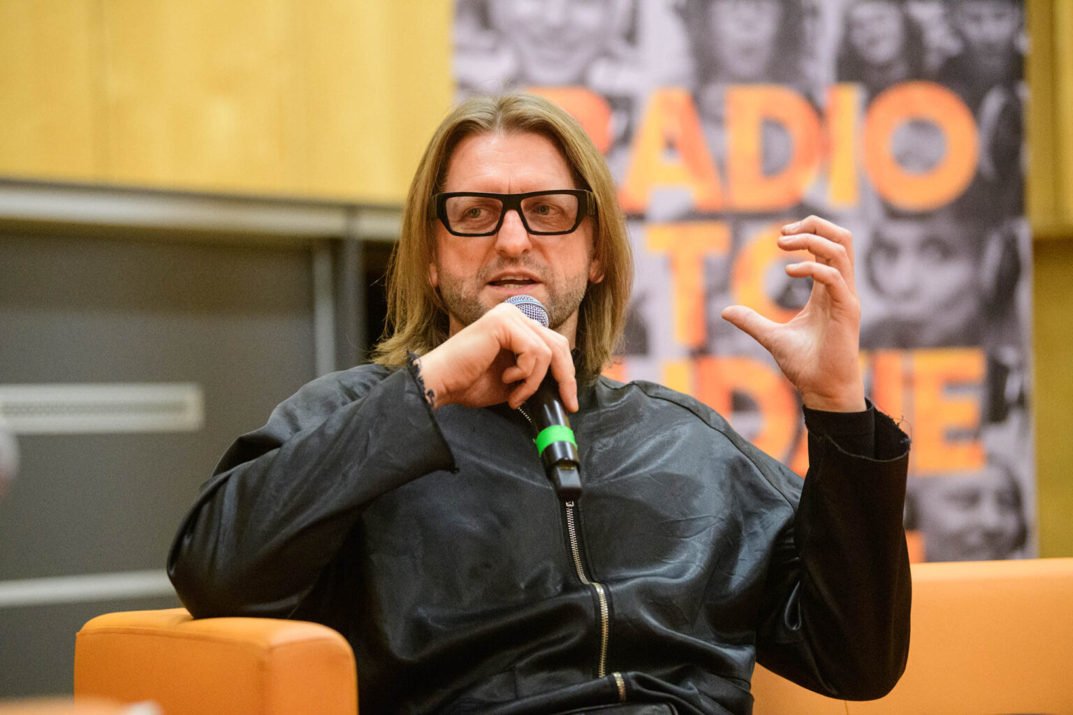 Leszek Mozdzer w Radiu Lodz fot Sebastian Szwajkowski 28