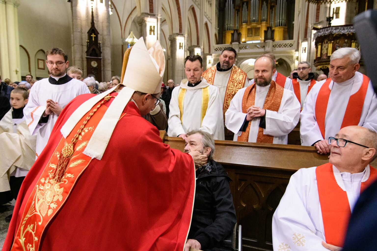 Msza św. dziękczynna za pasterską służbę kardynała Grzegorza Rysia fot Sebastian Szwajkowski_4 Msza sw. dziekczynna za pasterska sluzbe kardynala Grzegorza Rysia fot Sebastian Szwajkowski 4