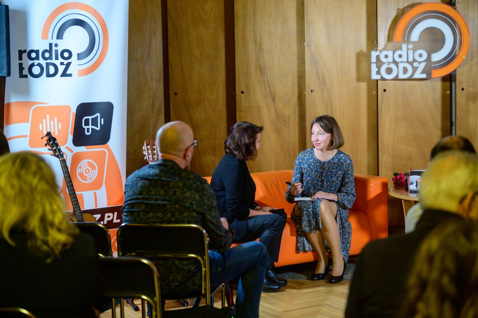 Podwórka Piotrkowskiej spotkanie Piotra Bielawskiego z Joanną Orzechowską fot Sebastian Szwajkowski_2 Podworka Piotrkowskiej spotkanie Piotra Bielawskiego z Joanna Orzechowska fot Sebastian Szwajkowski 2