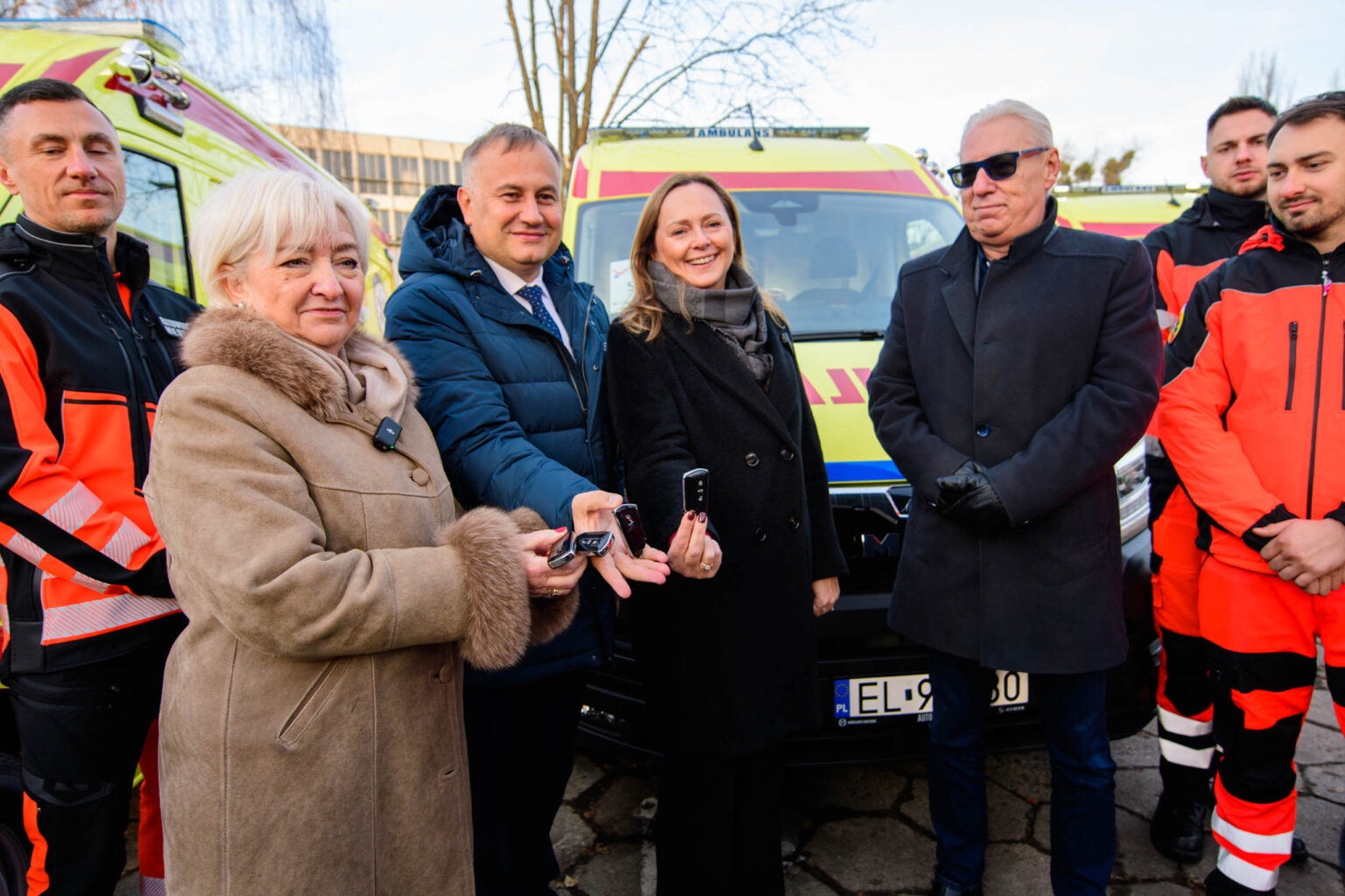 Przekazanie specjalistycznych ambulansow w WSRM fot Sebastian Szwajkowski 6