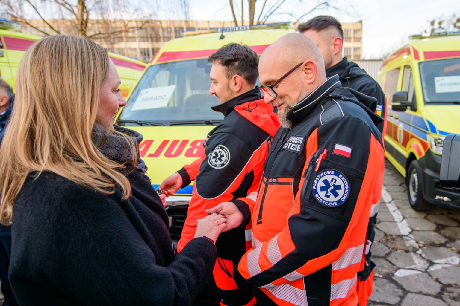 Przekazanie specjalistycznych ambulansow w WSRM fot Sebastian Szwajkowski 7