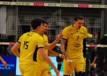 Lider pokonany w Bełchatowie. PGE GiEK Skra wygrała po raz siódmy w sezonie