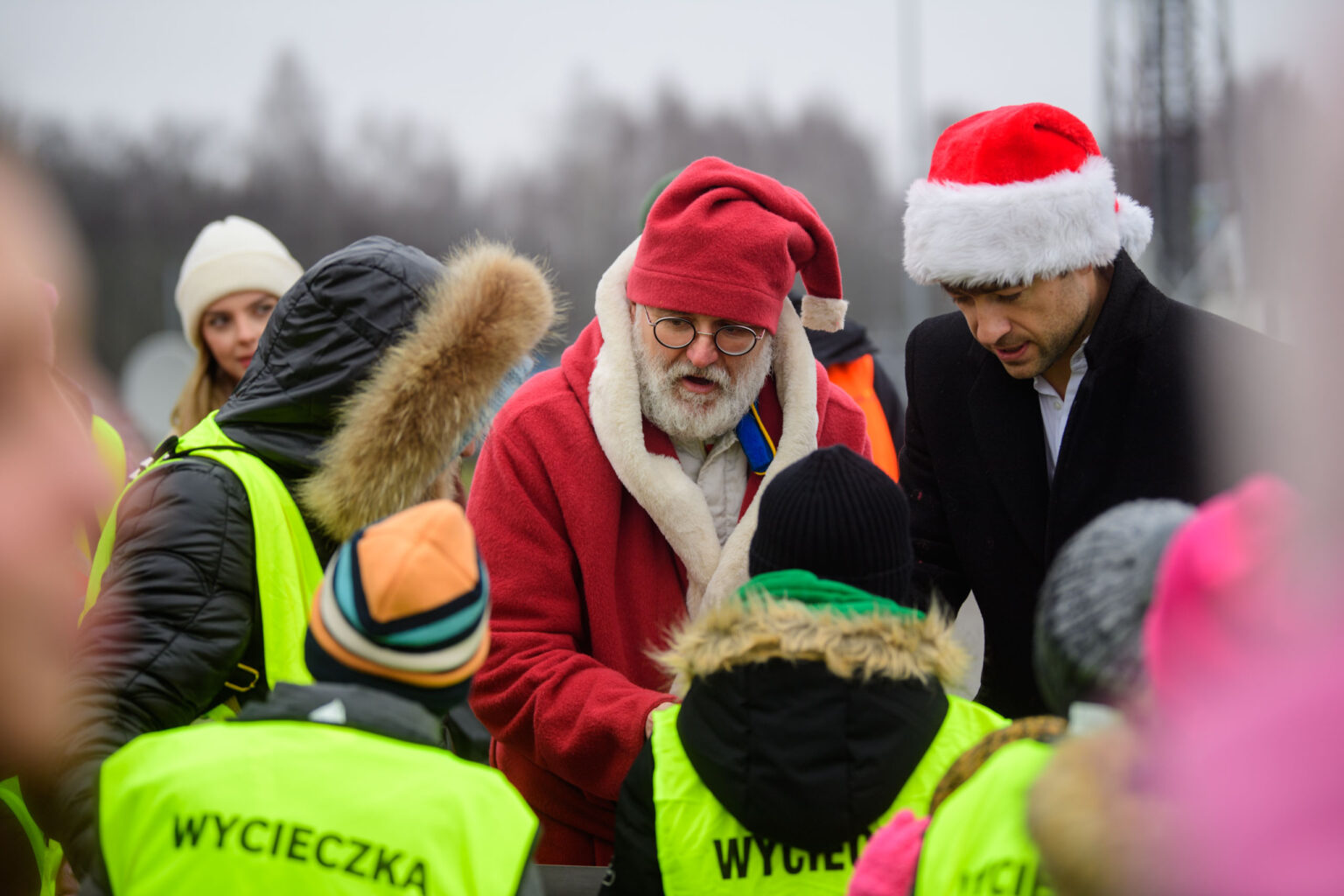 Sw Mikolaj na lodzkim lotnisku fot Sebastian Szwajkowski 15