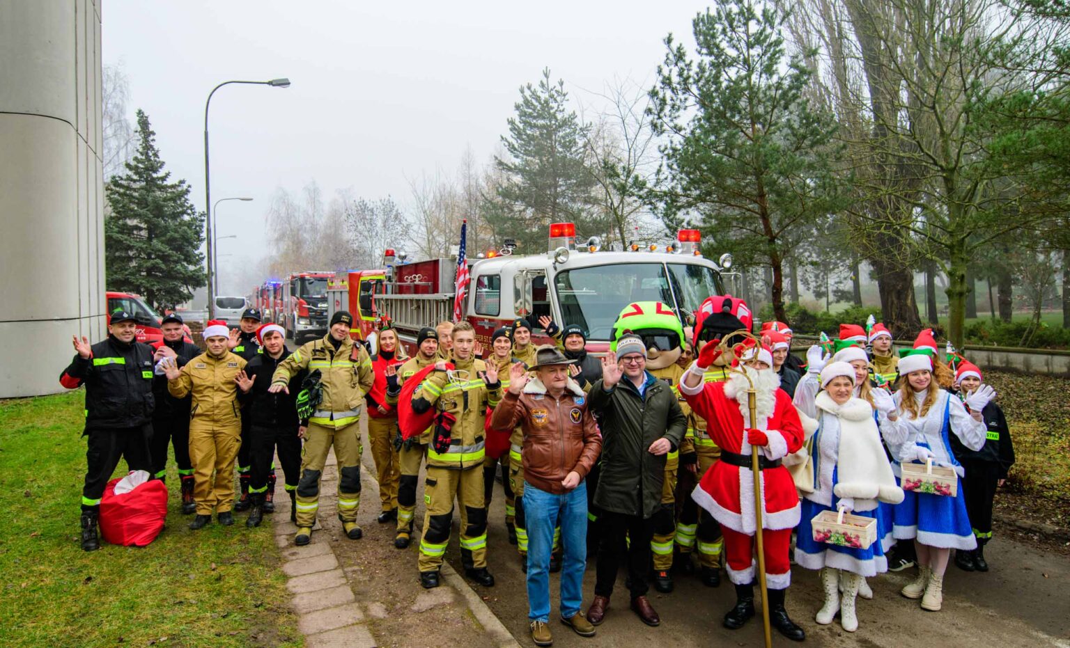 Święty Mikołaj i Strażacy w ICZMP fot Sebastian Szwajkowski_4 Swiety Mikolaj i Strazacy w ICZMP fot Sebastian Szwajkowski 4