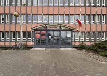 Kilkugodzinne kolejki po dowód. Problemy pod oddziałem Urzędu Miasta Łodzi