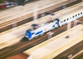 Ponad metrowy ubytek w torach w Łódzkiem. Co było przyczyną?