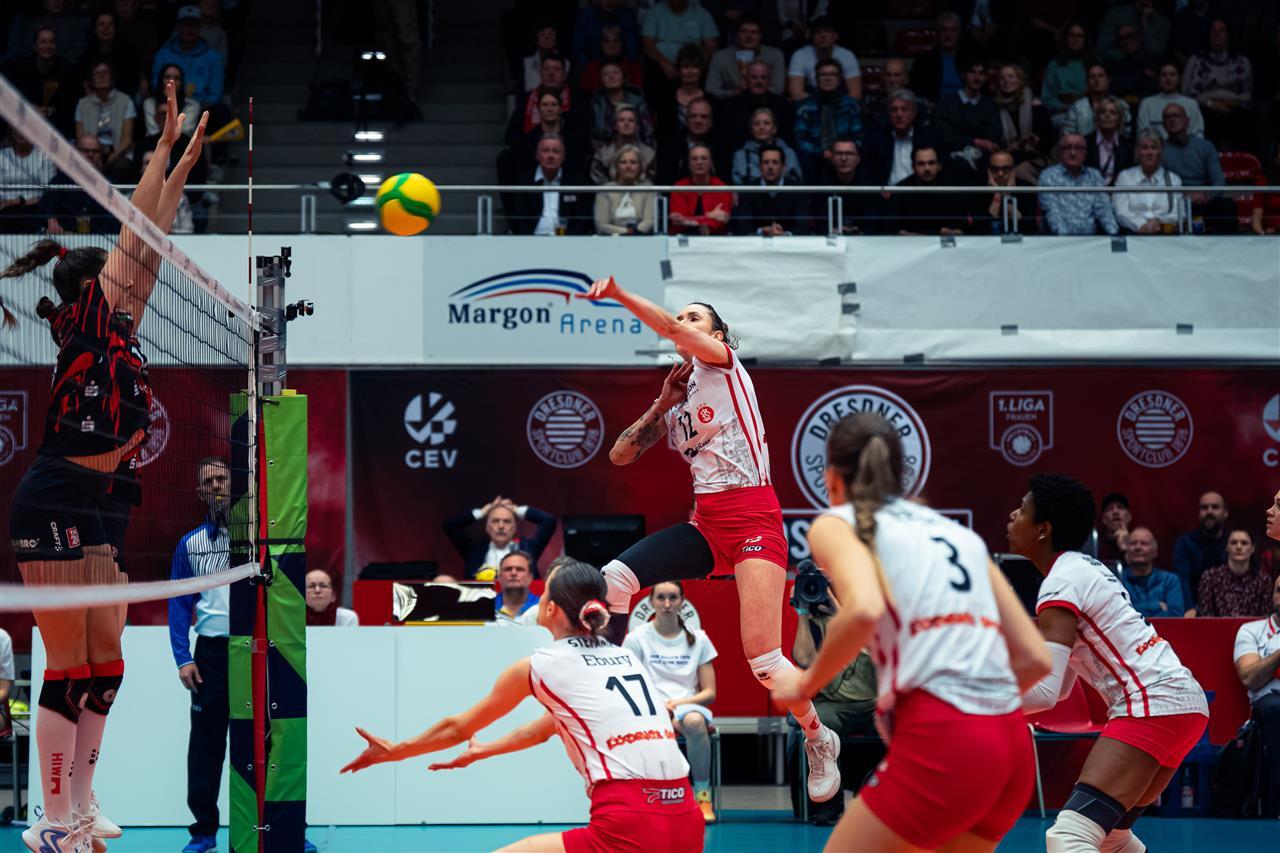 Liga Mistrzyń. Niemki ponownie lepsze od "Łódzkich Wiewiór". Dresdner SC - ŁKS Commercecon Łódź 3:0