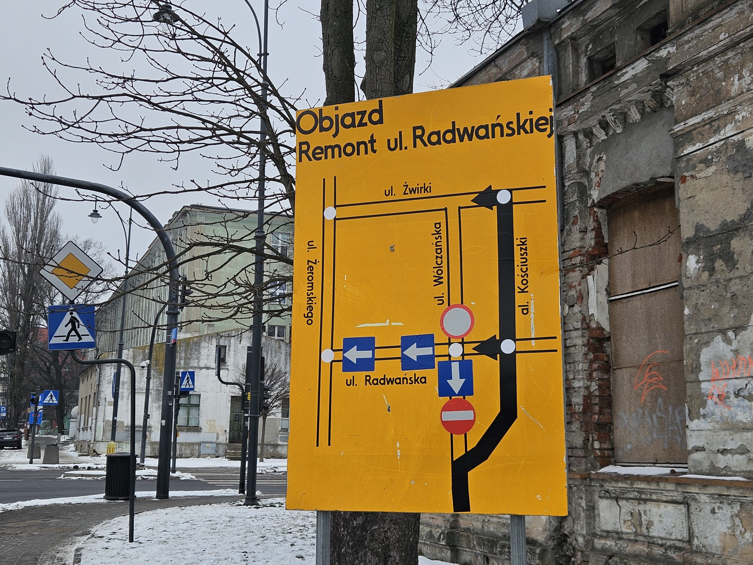Dalszy ciąg prac na Radwańskiej. Zmiany w rozkładach kilku linii MPK 2 Dalszy ciąg prac na Radwańskiej. Zmiany w rozkładach kilku linii