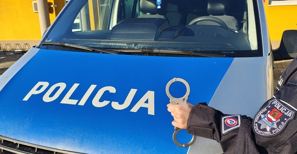 Mieszkańcy Retkini zaniepokojeni demoralizującymi zachowaniami na osiedlu. "Zajmujemy się tym terenem priorytetowo" 1 Mieszkańcy Retkini zaniepokojeni demoralizującymi zachowaniami na osiedlu. "Zajmujemy się tym terenem priorytetowo"