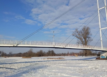 Warta skuta lodem. Mieszkańcy zachwyceni krajobrazem, ale czy są powody do niepokoju?
