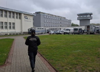 Areszt Śledczy w Łodzi poszukuje pracowników. W ogłoszeniu m.in. dodatek mieszkaniowy i wcześniejsza emerytura