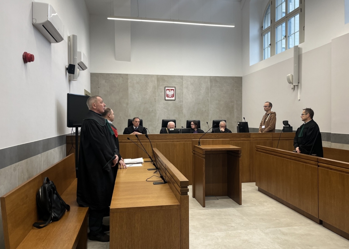 Miał przygnieść ofiarę do drzewa i po niej przejechać. Uchylono wyrok w sprawie głośnego zabójstwa w Łodzi 1 Miał przygnieść ofiarę do drzewa i po niej przejechać. Uchylono wyrok w sprawie głośnego zabójstwa w Łodzi