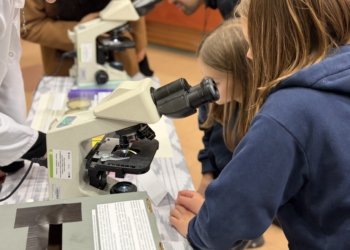 Noc biologów na Uniwersytecie Łódzkim. Moc warsztatów i eksperymentów [ZDJĘCIA]