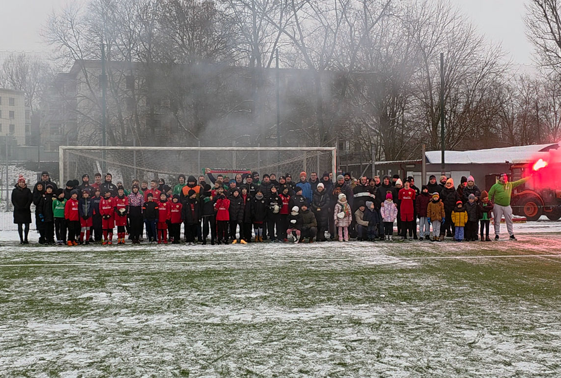 Noworoczny mecz Lechii 2026. Sportowe rozpoczęcie roku w Tomaszowie Mazowieckim 1 Noworoczny mecz Lechii 2026. Sportowe rozpoczęcie roku w Tomaszowie Mazowieckim