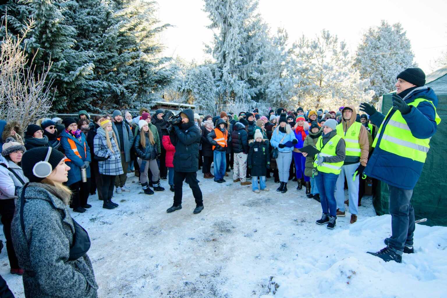 Rozgrzej Słodziaka Zimowe spacery z psami ze schroniska fot Sebastian Szwajkowski Rozgrzej Slodziaka Zimowe spacery z psami ze schroniska fot Sebastian Szwajkowski