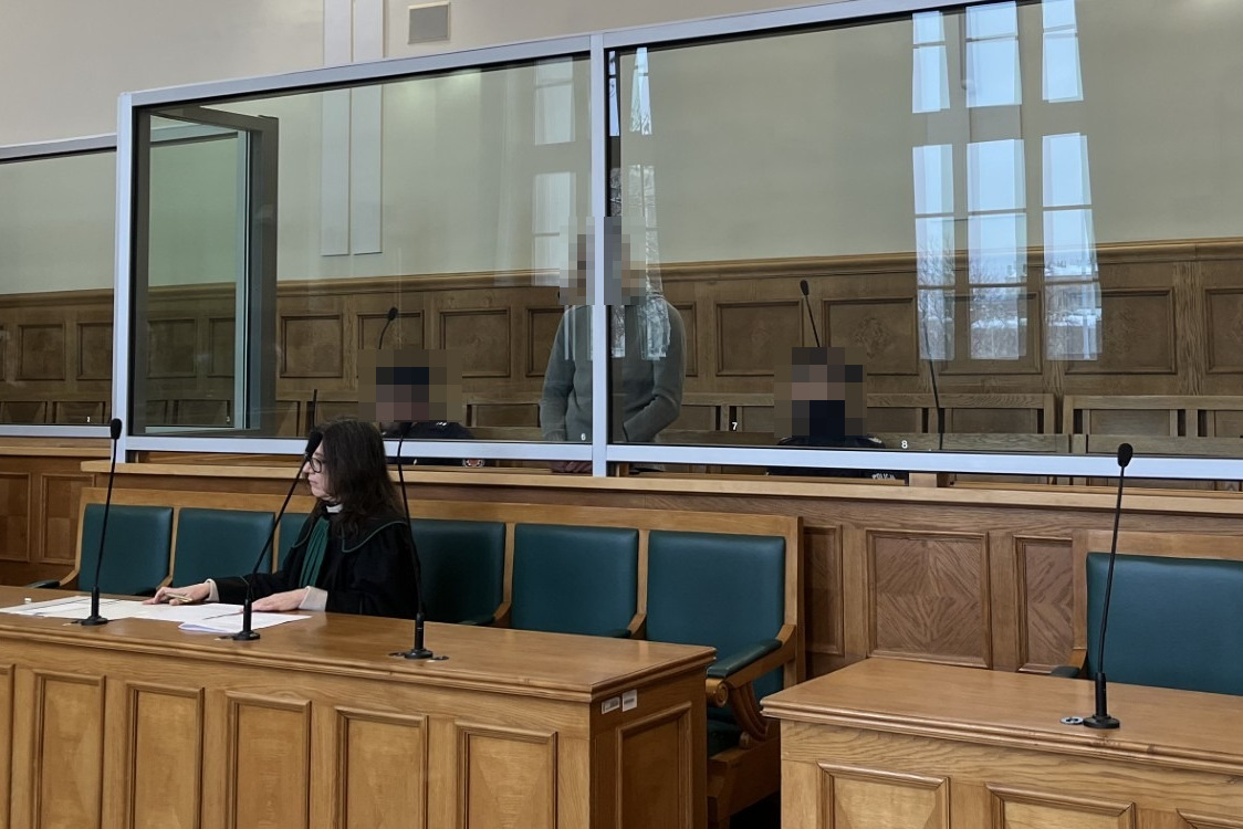 Skatował przypadkowego seniora na rynku w Rawie Mazowieckiej. 29-latkowi grozi dożywocie 1 Skatował przypadkowego seniora na rynku w Rawie Mazowieckiej. 29-latkowi grozi dożywocie