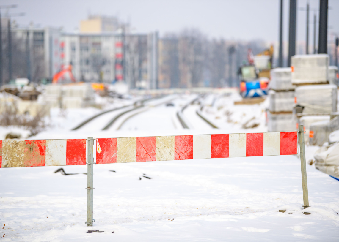 Remonty w Łodzi nadal wstrzymane. Kiedy drogowcy wrócą do pracy? 1 Zima zatrzymala lodzkie remonty fot Sebastian Szwajkowski 8