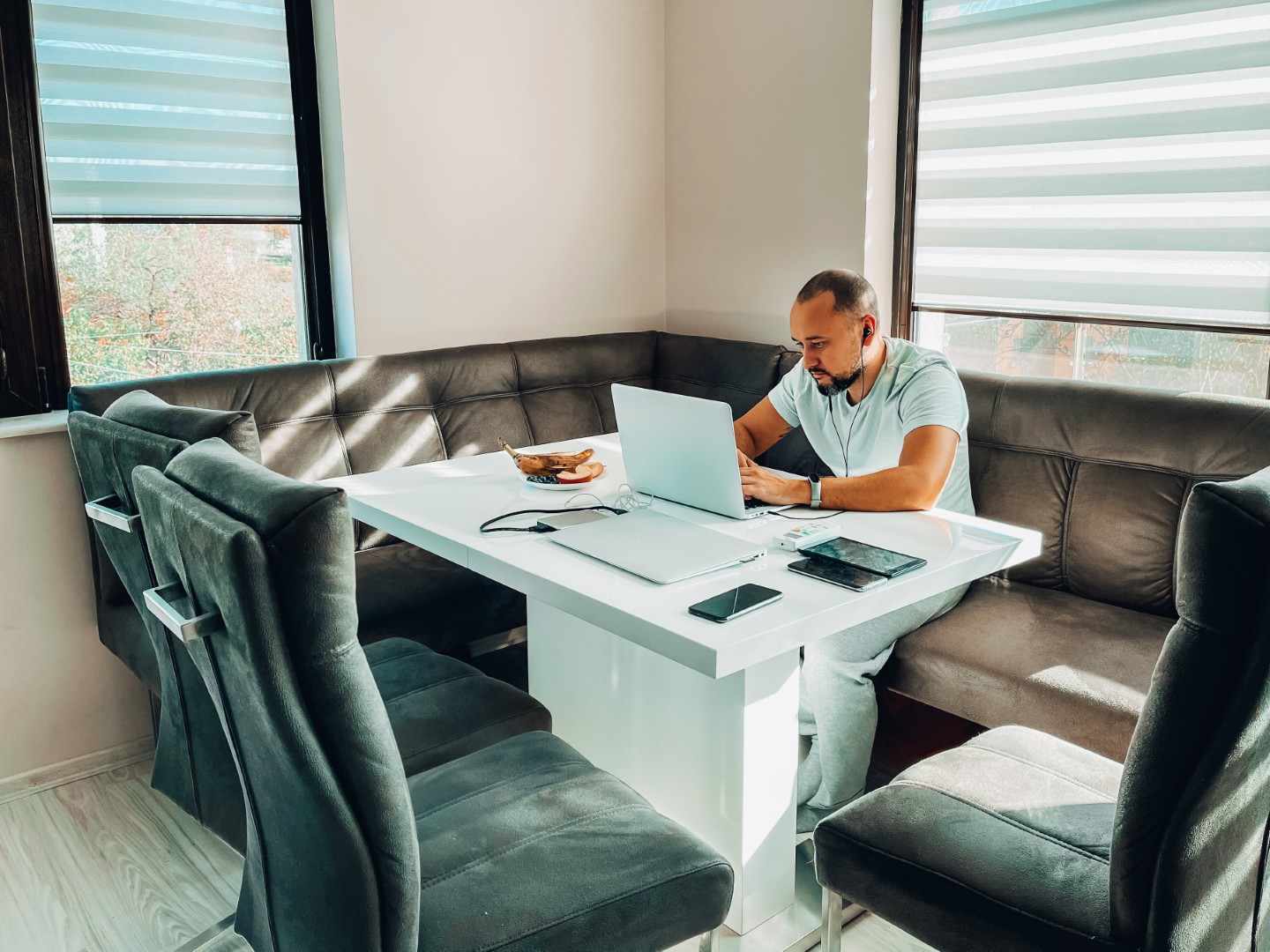 Dlaczego wirtualne biuro w Łodzi jest świetnym pomysłem dla nowego startującego biznesu? 1 nowy biznes w lodzi zadbaj o prestizowy adres i skup sie na rozwoju firmy