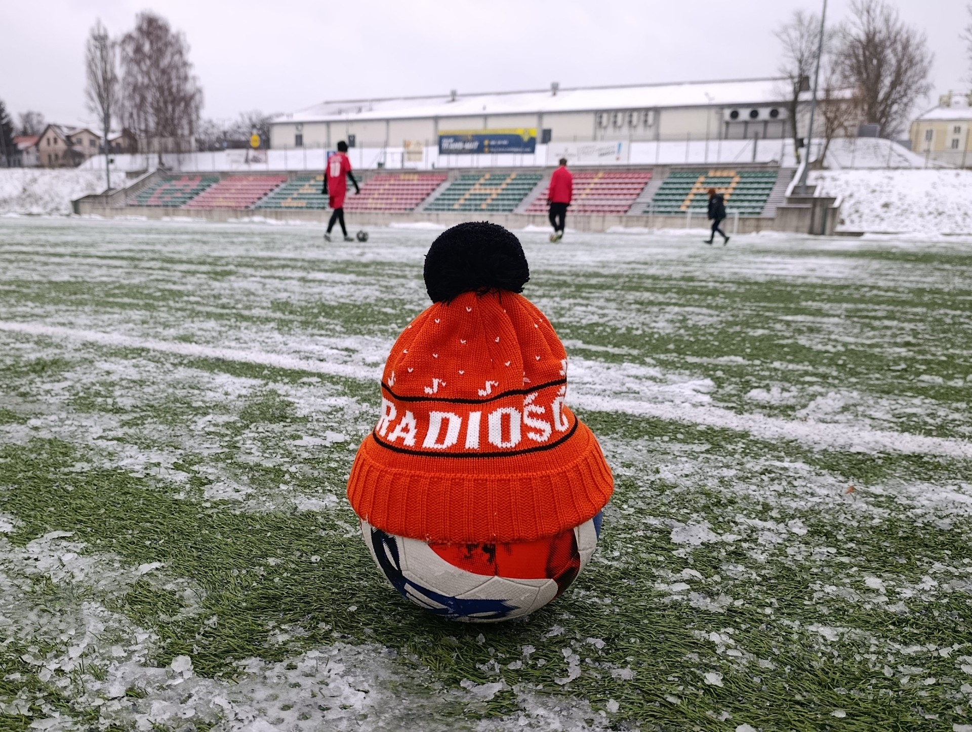 Noworoczny mecz Lechii 2026. Sportowe rozpoczęcie roku w Tomaszowie Mazowieckim 2 thumbnail IMG 20260101 135226