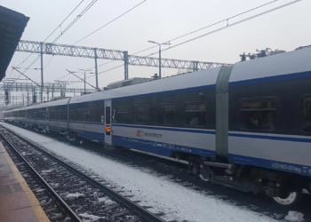 Śledztwo po śmierci kobiety na dworcu w Pabianicach. Jak doszło do tragedii?