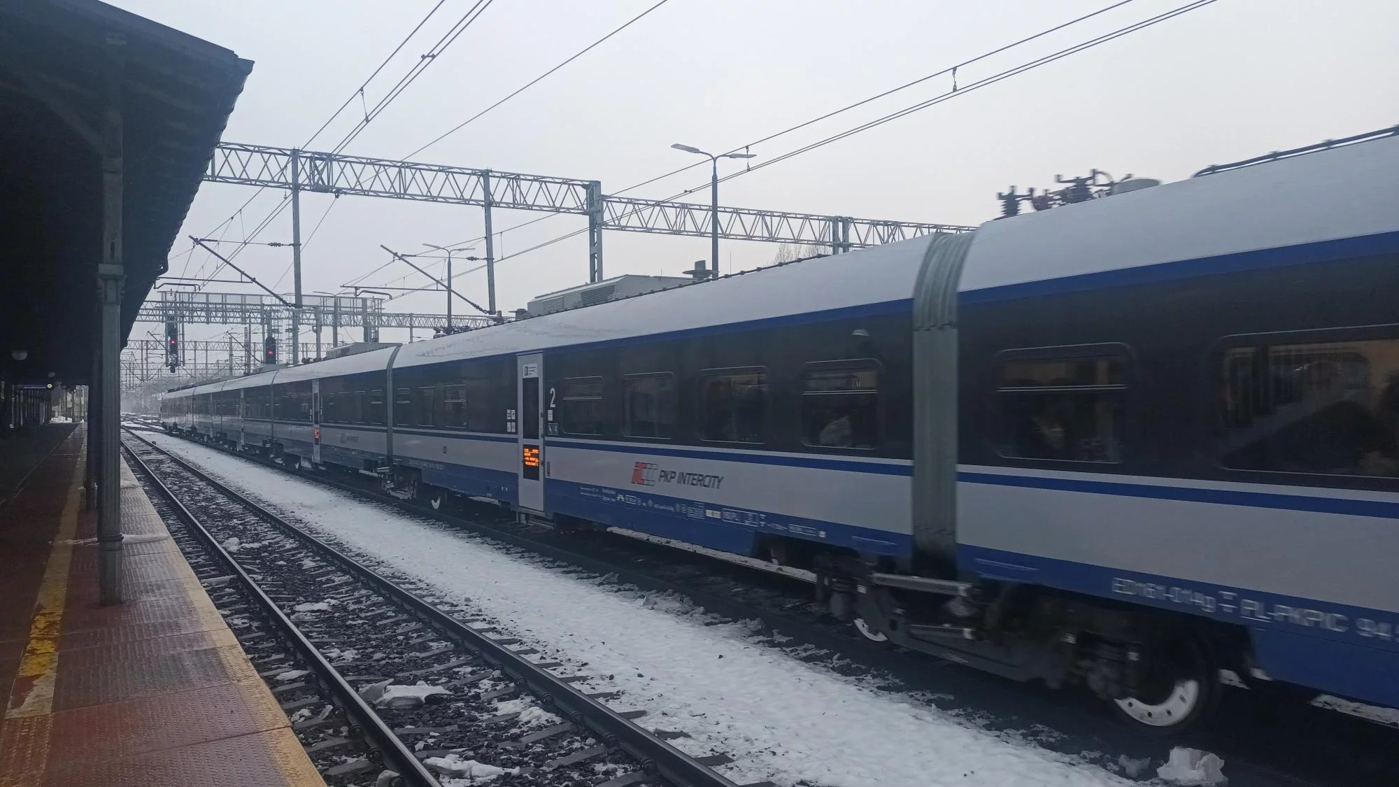 Śledztwo po śmierci kobiety na dworcu w Pabianicach. Jak doszło do tragedii?