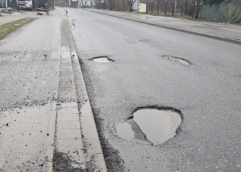 Pozimowe ubytki w jezdniach, fot. S. Potentas