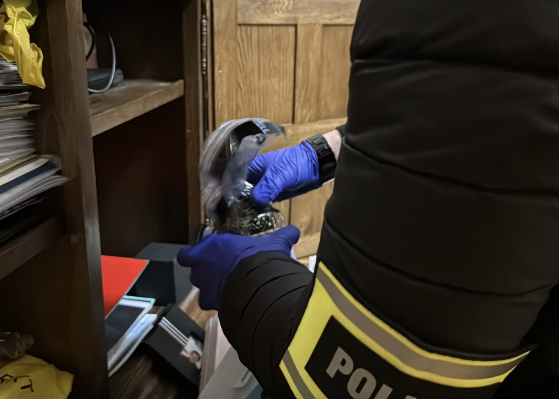Afera korupcyjna w Piotrkowskiej Spółdzielni Mieszkaniowej. Zatrzymano 4 osoby [ZDJĘCIA, WIDEO]