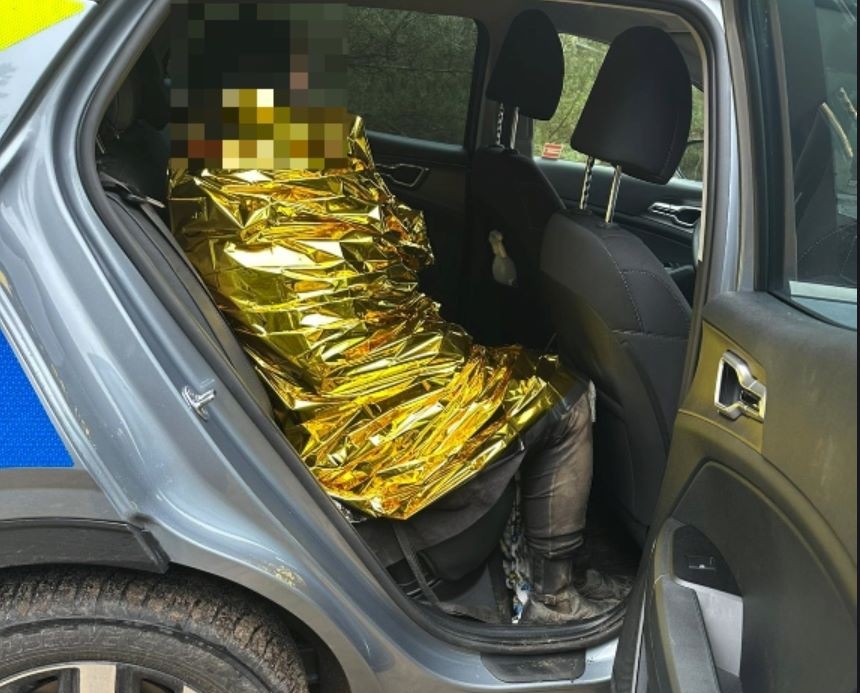W Łodzi zgłoszono jej zaginięcie, została odnaleziona w poddębickim lesie. 43-latka była wychłodzona i zdezorientowana