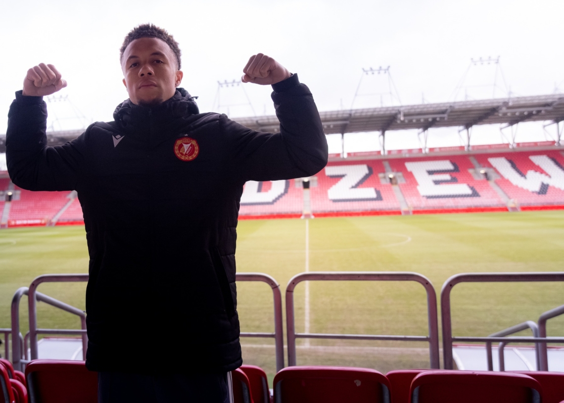 Widzew kupił obrońcę z Legii! Sensacyjny transfer wewnątrz Ekstraklasy 1 Steve Kapuadi