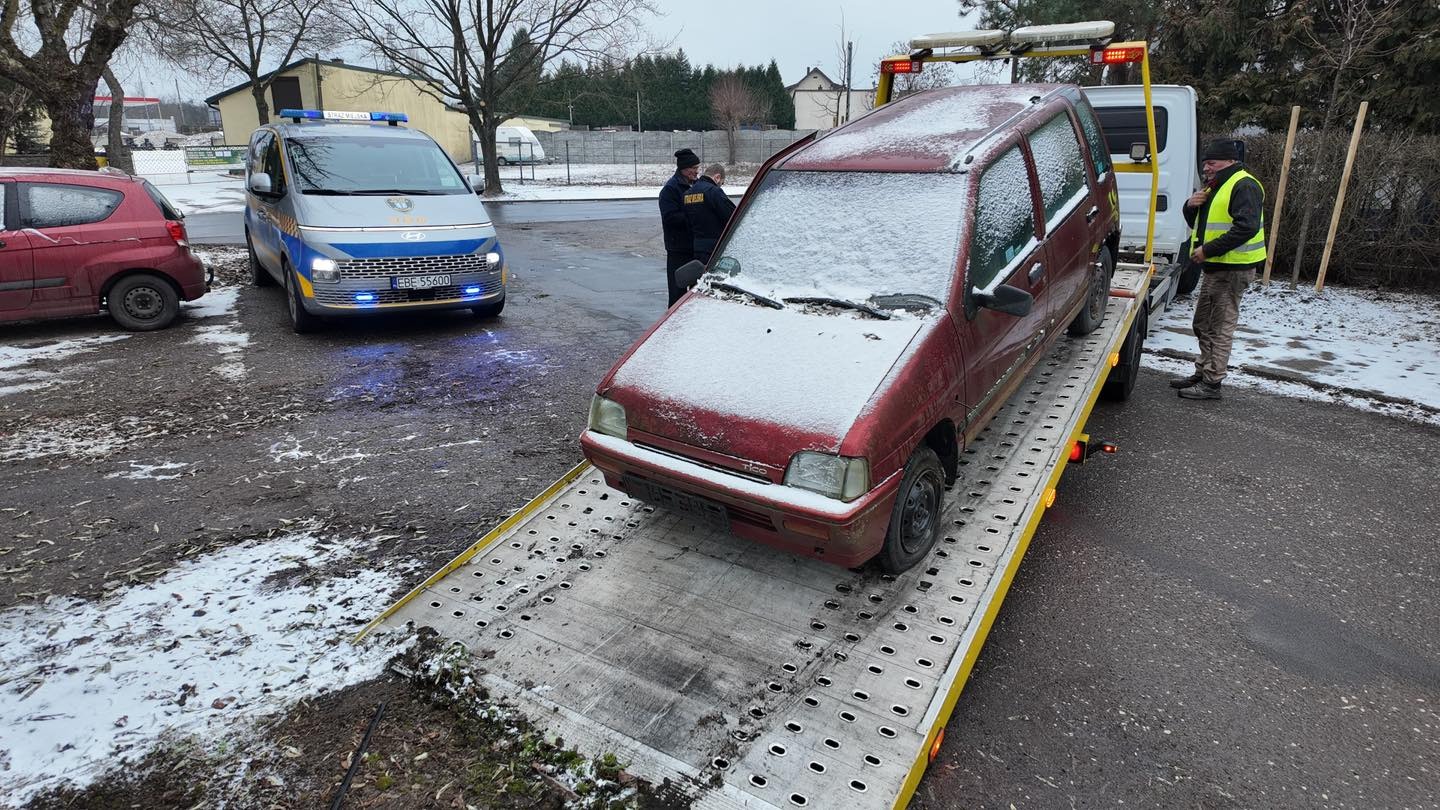 Mieszkańcy Bełchatowa mają dość wraków