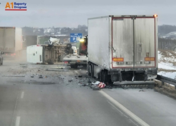 Potężne utrudnienia na A1. Przejazd blokują rozbite ciężarówka i laweta
