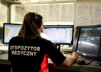 Łódzki Urząd Wojewódzki poszukuje dyspozytora medycznego. Sprawdź, czy spełniasz wymogi 2 Łódzki Urząd Wojewódzki poszukuje dyspozytora medycznego. Sprawdź, czy spełniasz wymogi