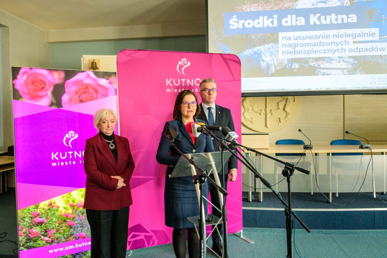 Fundusze na usuniecie skladowiska odpadow w Kutnie fot Sebastian Szwajkowski 1 1