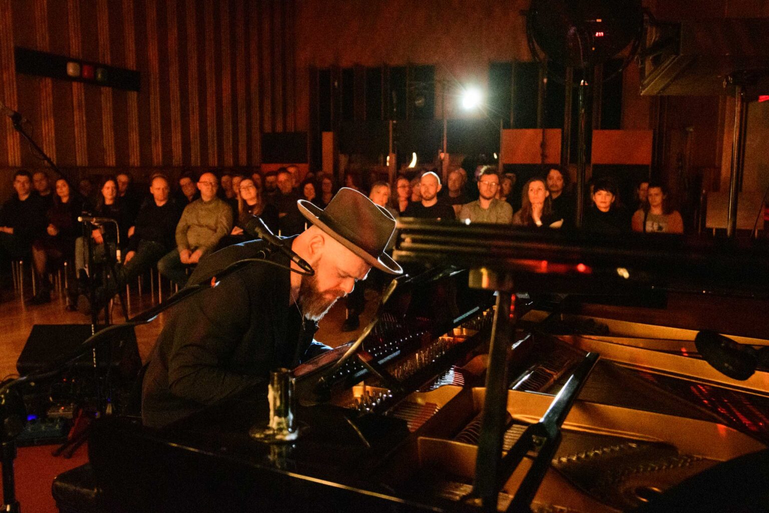 Kev Fox w Radiu Lodz fot Sebastian Szwajkowski 2