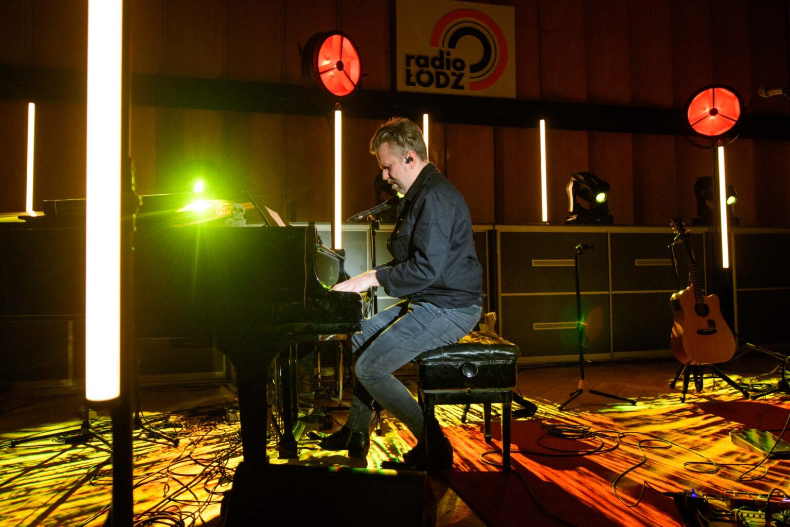 Lukasz Lach w Radiu Lodz fot Sebastian Szwajkowski 1