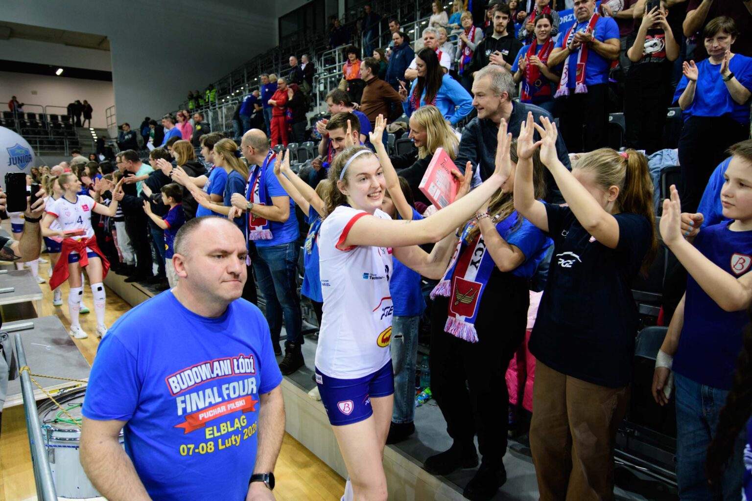 PGE Budowlane z Pucharem i wygrany mecz z Volley Wrocław fot Sebastian Szwajkowski_5 PGE Budowlane z Pucharem i wygrany mecz z Volley Wroclaw fot Sebastian Szwajkowski 5