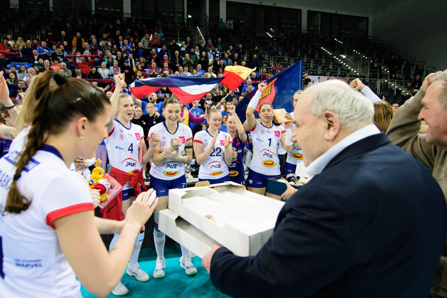 PGE Budowlane z Pucharem i wygrany mecz z Volley Wrocław fot Sebastian Szwajkowski_8 PGE Budowlane z Pucharem i wygrany mecz z Volley Wroclaw fot Sebastian Szwajkowski 8
