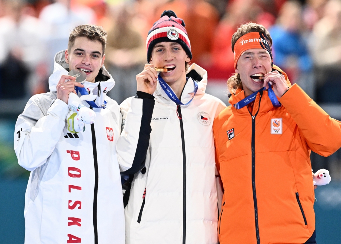 Mamy drugi medal na igrzyskach we Włoszech. Władimir Siemirunnij ze srebrem na 10 000 metrów!