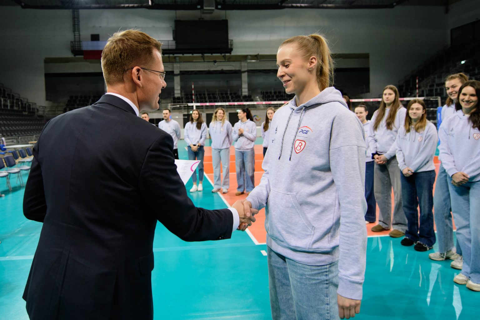 Podziękowania od miasta za Puchar Budowlanych fot Sebastian Szwajkowski Podziekowania od miasta za Puchar Budowlanych fot Sebastian Szwajkowski