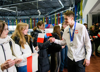 Tomaszów Mazowiecki powitał olimpijczyków. Srebrny Władimir Semirunnij w Arenie Lodowej