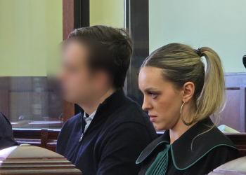 Obrończyni Sebastiana M. dostała wiadomość z pogróżkami po słowacku. Poinformowała o tej sprawie sędzię