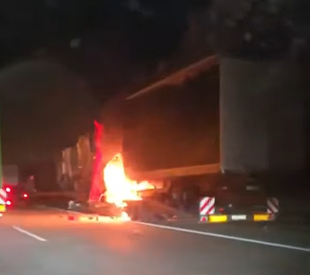 Pożar ciężarówki na austostradzie A1. Są znaczne utrudnienia